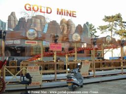 Foire-du-Trone-2005-montage-2005-428