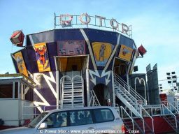 Foire-du-Trone-2005-montage-2005-433