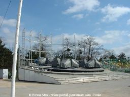 Foire-du-Trone-2005-montage-2005-442