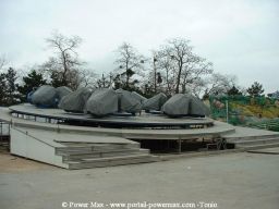 Foire-du-Trone-2005-montage-2005-451
