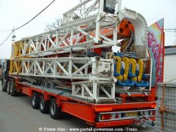 Foire-du-Trone-2005-montage-2005-458