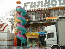 Foire-du-Trone-2005-montage-2005-468