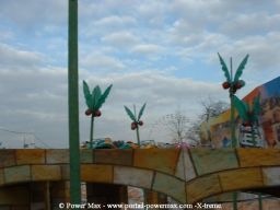 Foire-du-Trone-2005-montage-2005-473