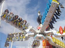 Paris-Foire-du-Trone-2006-03