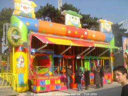 Paris-Foire-Du-Trone-2007-82