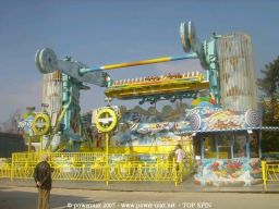 Paris-Foire-Du-Trone-2007-85