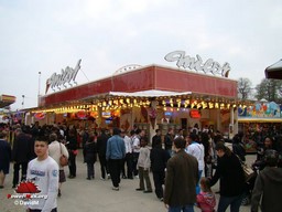 Paris-Foire-du-Trone-2009-227