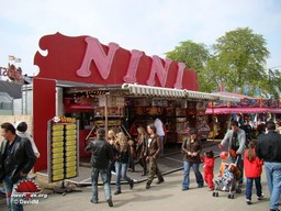 Paris-Foire-du-Trone-2009-71