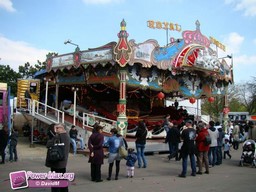 Paris-Foire-du-Trone-2010-159