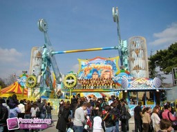 Paris-Foire-du-Trone-2010-180