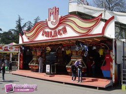 Paris-Foire-du-Trone-2010-212