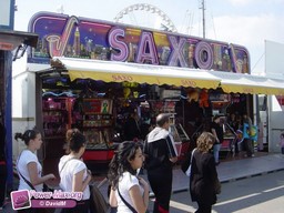 Paris-Foire-du-Trone-2010-236