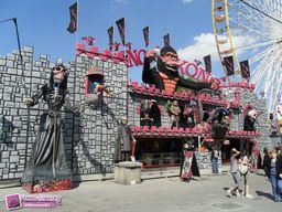 Paris-Foire-du-Trone-2011-103