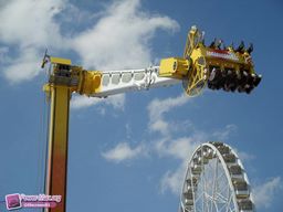 Paris-Foire-du-Trone-2011-106