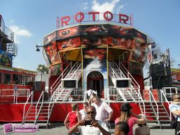 Paris-Foire-du-Trone-2011-113