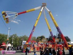 Paris-Foire-du-Trone-2011-118