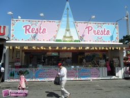 Paris-Foire-du-Trone-2011-123