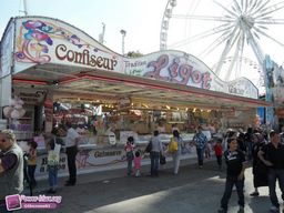 Paris-Foire-du-Trone-2011-131