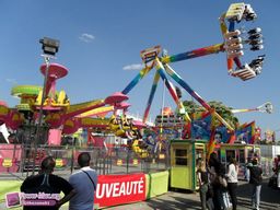 Paris-Foire-du-Trone-2011-29