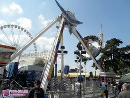 Paris-Foire-du-Trone-2011-30