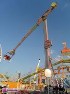 Paris-Foire-du-Trone-2011-42