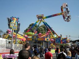 Paris-Foire-du-Trone-2011-51