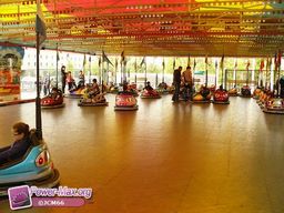 Paris-Foire-du-Trone-2011-70