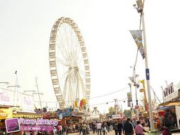 Paris-Foire-du-Trone-2011-76