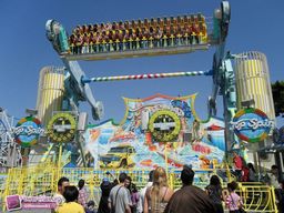 Paris-Foire-du-Trone-2011-98