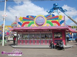 Paris-Foire-du-Trone-2012-104