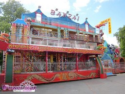Paris-Foire-du-Trone-2012-125