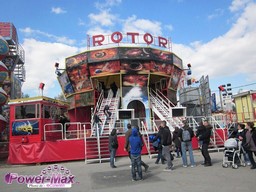 Paris-Foire-du-Trone-2012-142