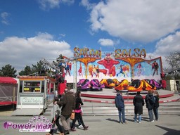 Paris-Foire-du-Trone-2012-152
