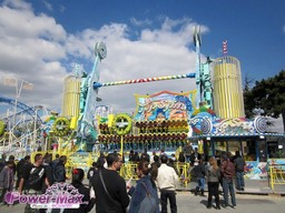 Paris-Foire-du-Trone-2012-162
