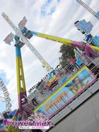 Paris-Foire-du-Trone-2012-170