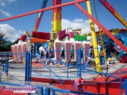 Paris-Foire-du-Trone-2012-18