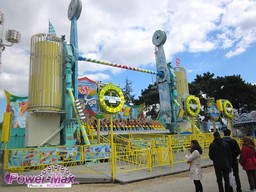 Paris-Foire-du-Trone-2012-180