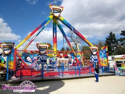 Paris-Foire-du-Trone-2012-19