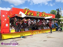 Paris-Foire-du-Trone-2012-36