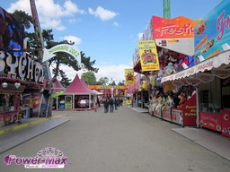 Paris-Foire-du-Trone-2012-47