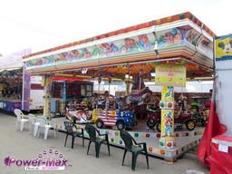 Paris-Foire-du-Trone-2012-48