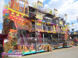 Paris-Foire-du-Trone-2012-93