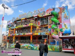 Paris-Foire-du-Trone-2012-98