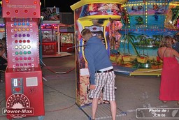 Saint-Cyprien-Luna-park-2014-7
